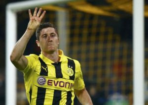 Lewandowski cetak 4 Gol ke gawang Real Madrid saat masih di Dortmund