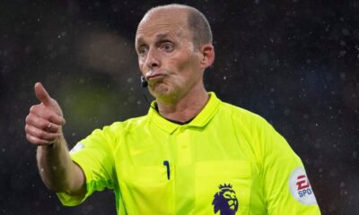 Wasit Liga Inggris Mike Dean